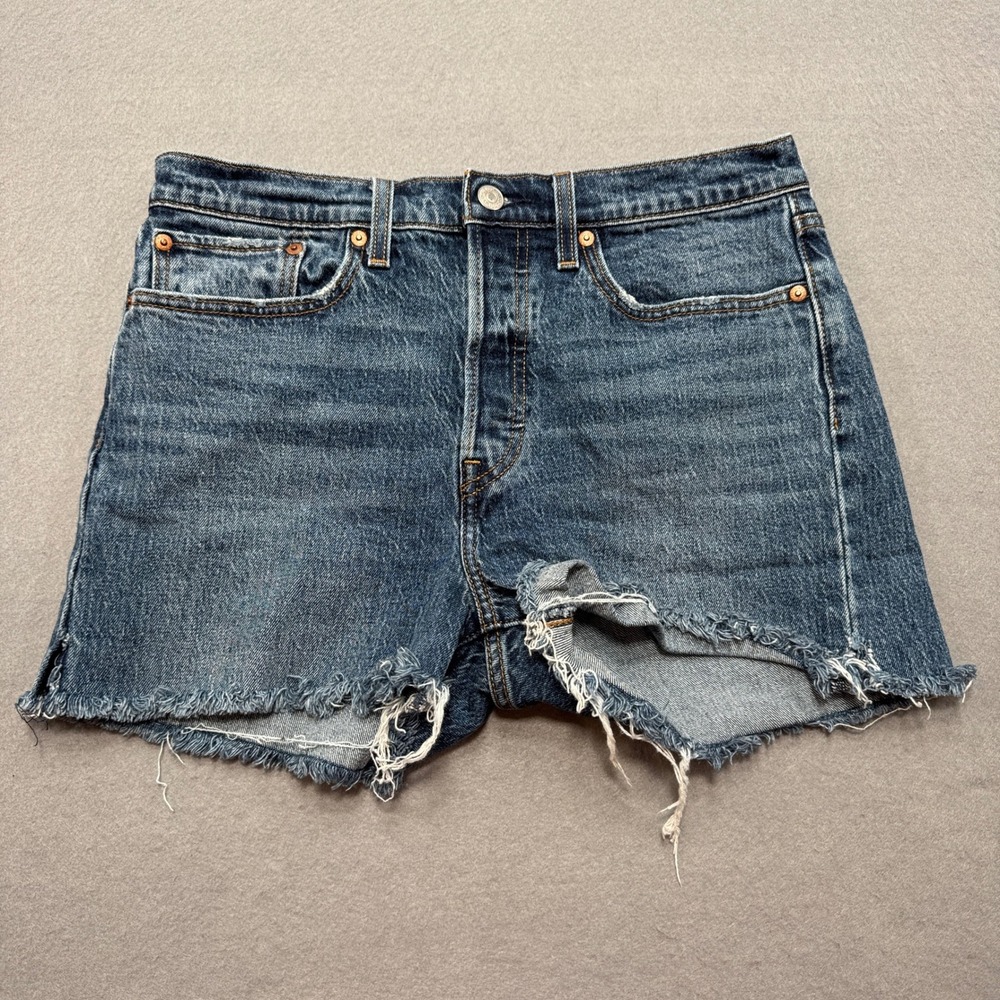 Levi's Shorts Women's 30 Blue Medium Wash High Rise Cut Off Distressed Whiskered